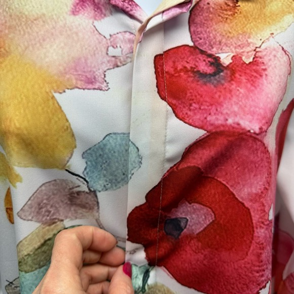 EUC, Women’s 3/4 Sleeve Sz M Button Down Multi-Color Blouse, V556 - Picture 8 of 12